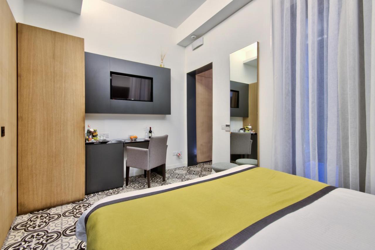 Double Room Patio,1589512492:JPEG